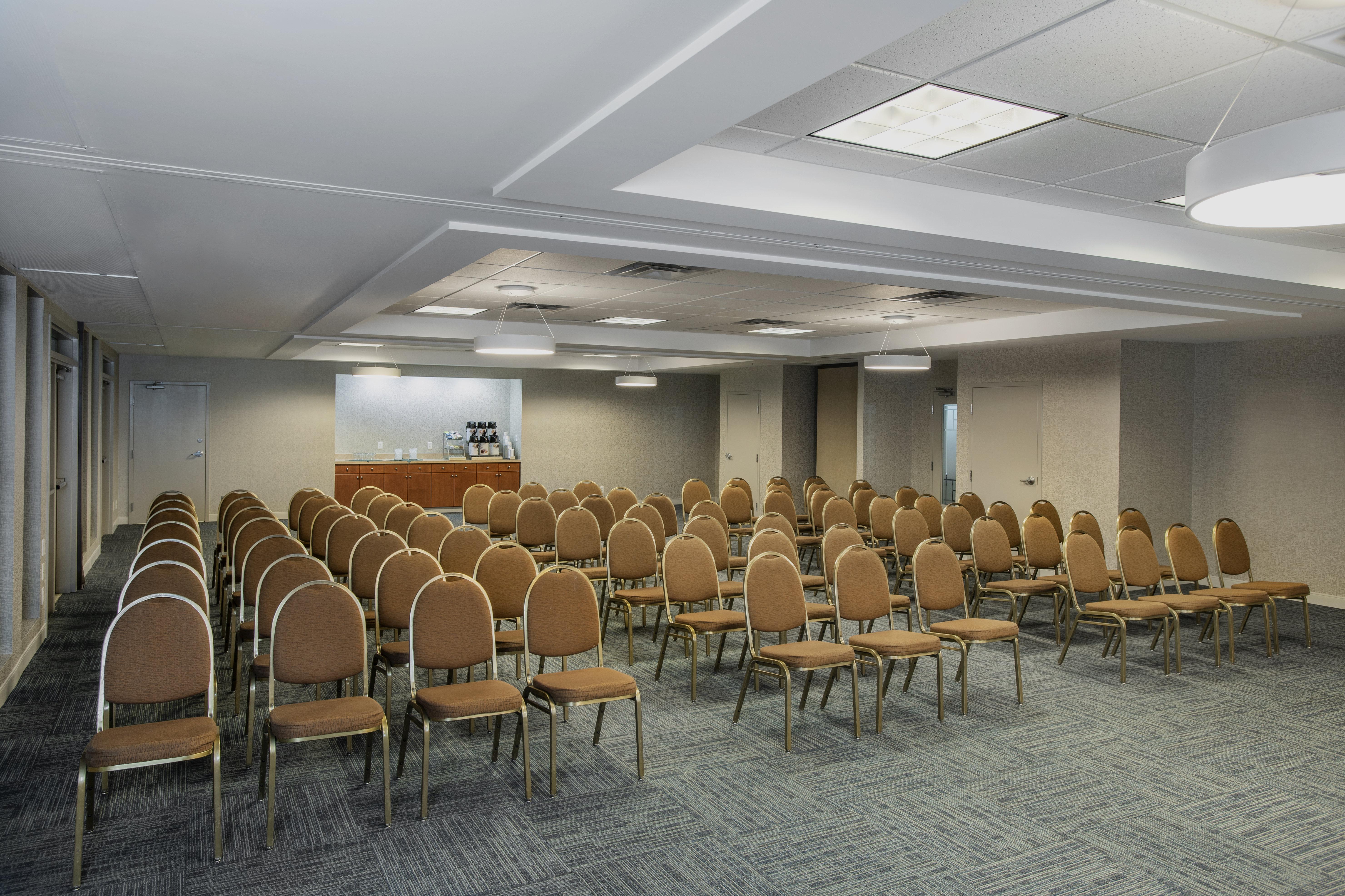 Holiday Inn Express & Suites Medicine Hat By Ihg Eksteriør billede