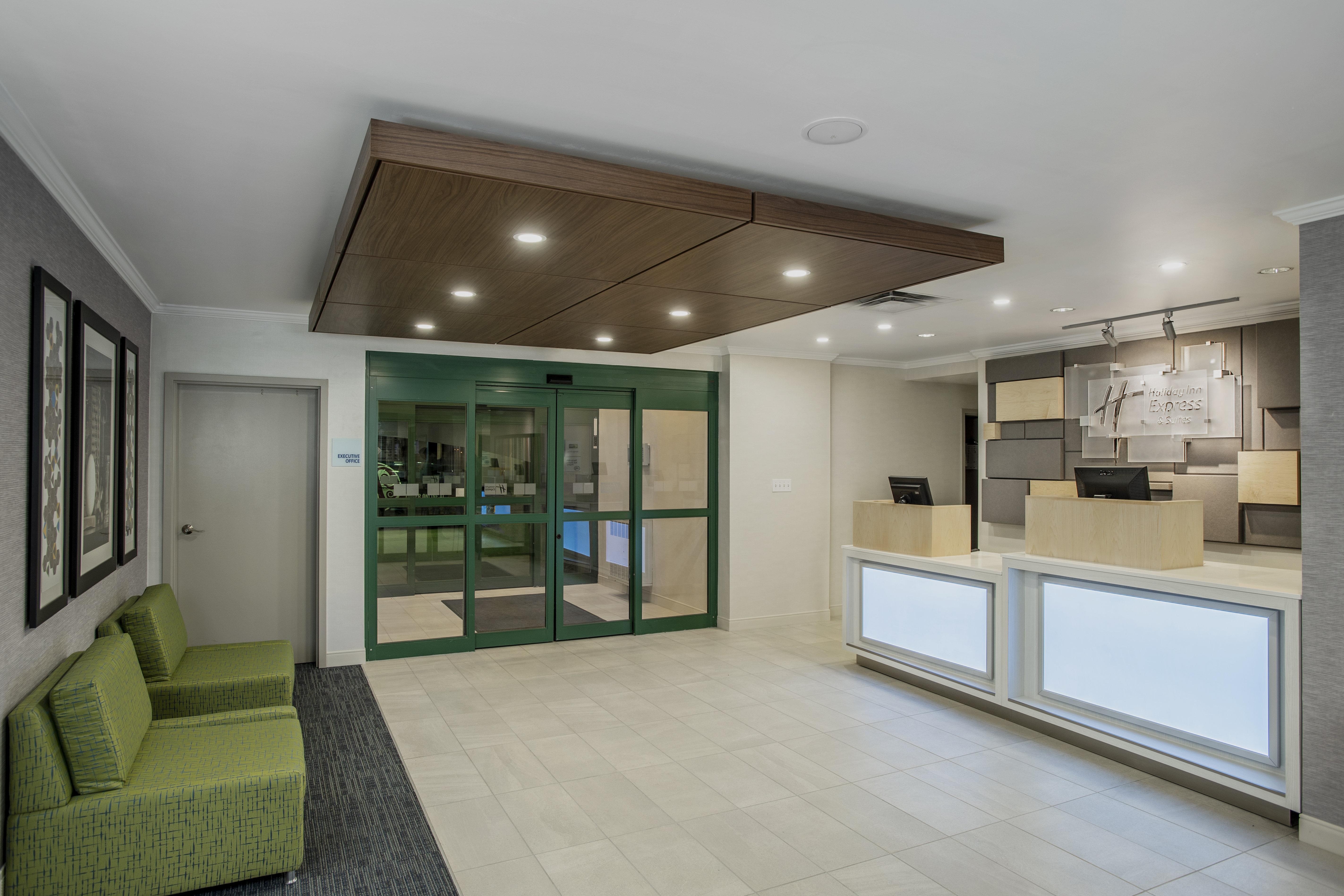 Holiday Inn Express & Suites Medicine Hat By Ihg Eksteriør billede