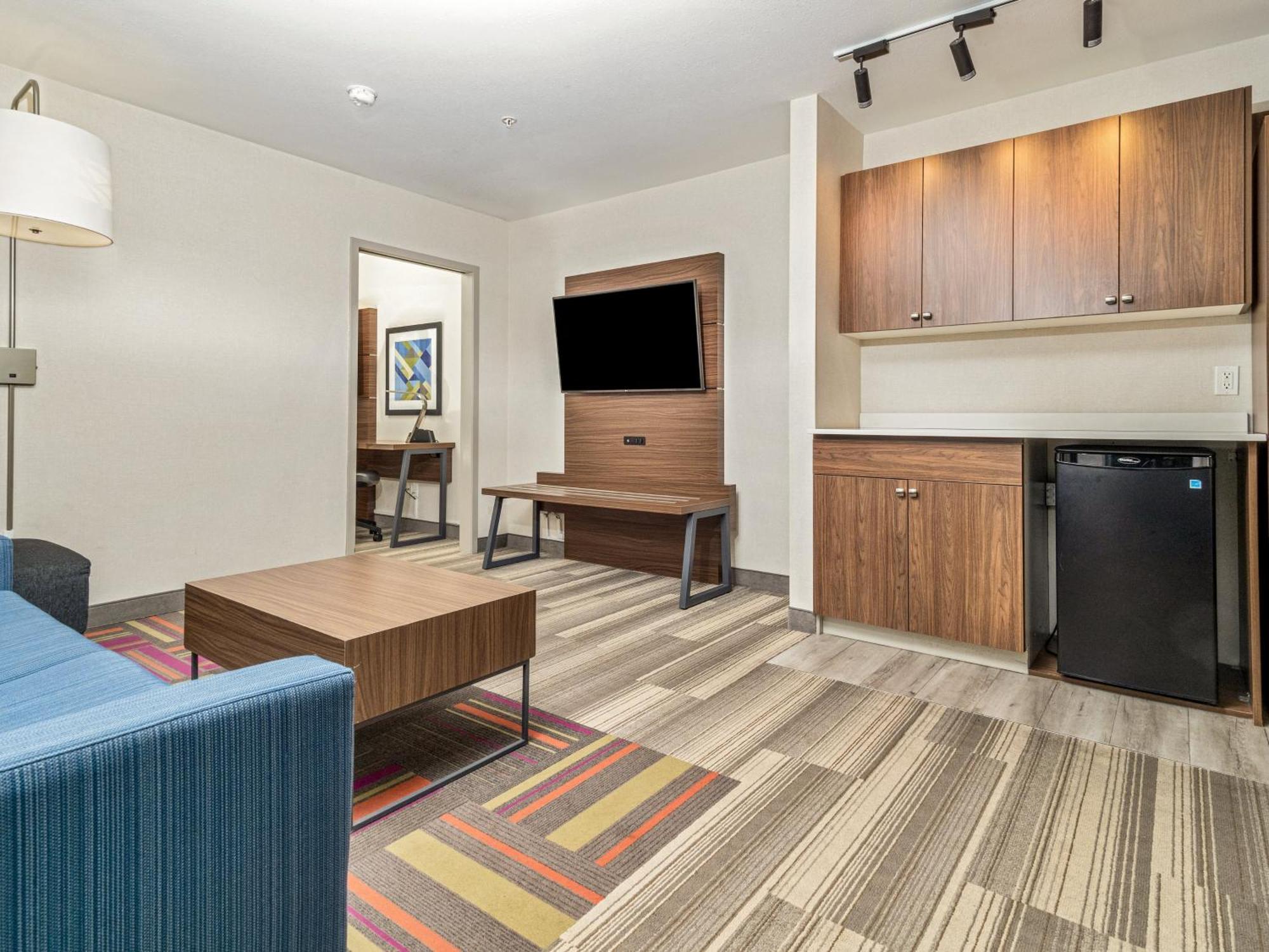 Holiday Inn Express & Suites Medicine Hat By Ihg Eksteriør billede