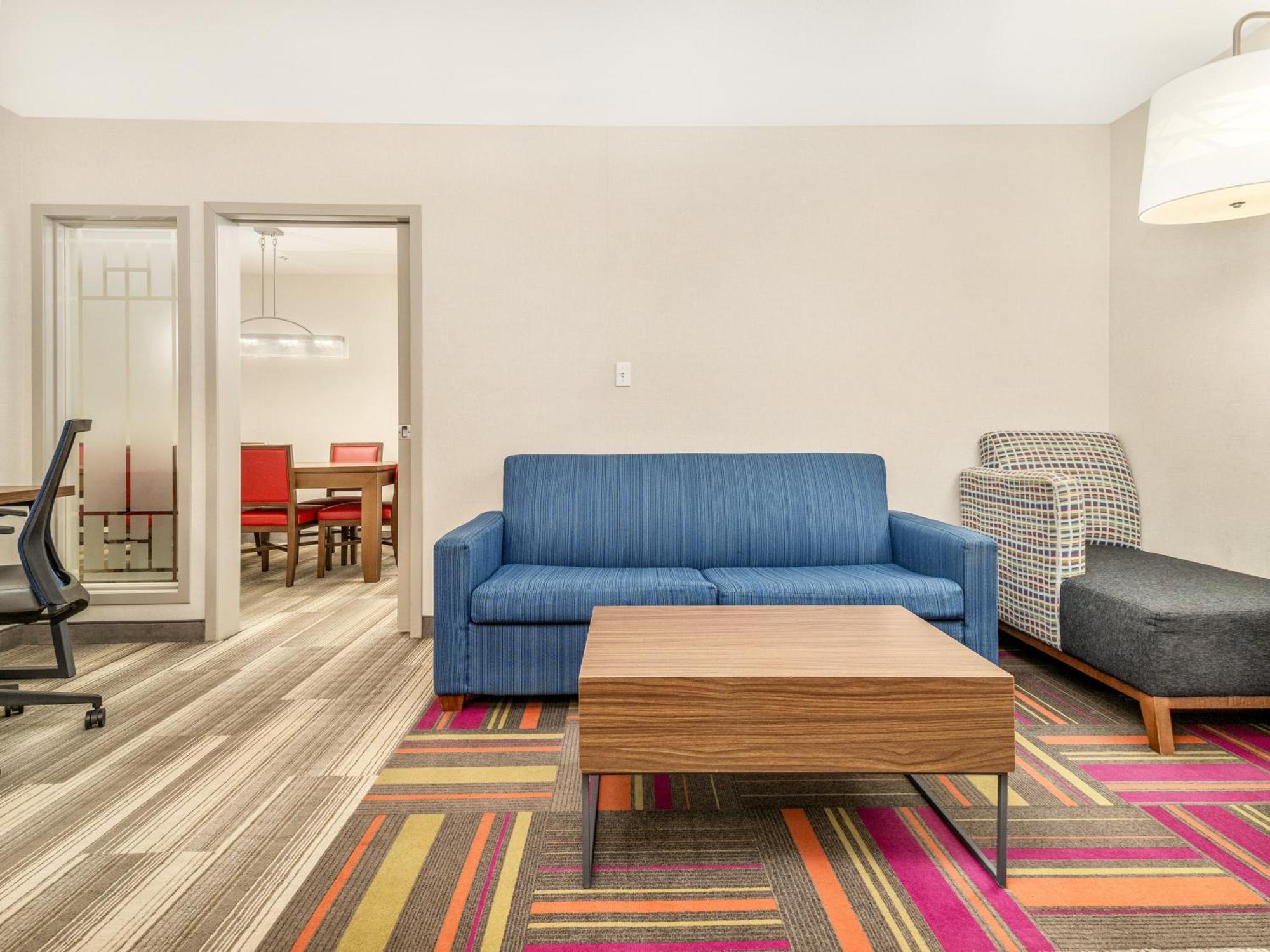 Holiday Inn Express & Suites Medicine Hat By Ihg Eksteriør billede