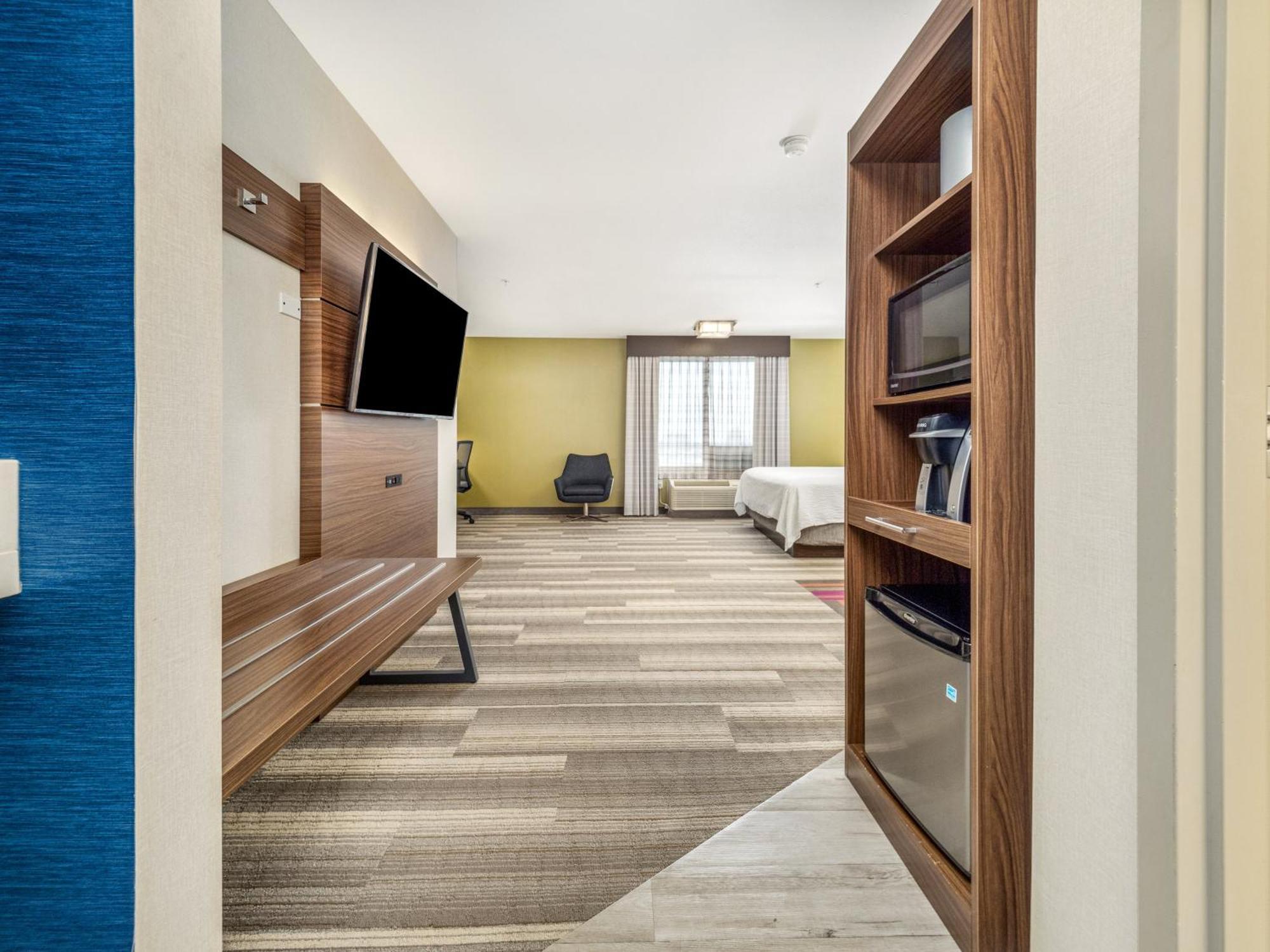 Holiday Inn Express & Suites Medicine Hat By Ihg Eksteriør billede