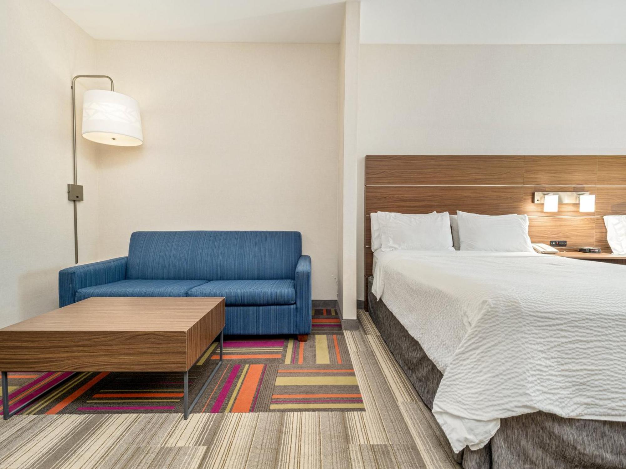 Holiday Inn Express & Suites Medicine Hat By Ihg Eksteriør billede