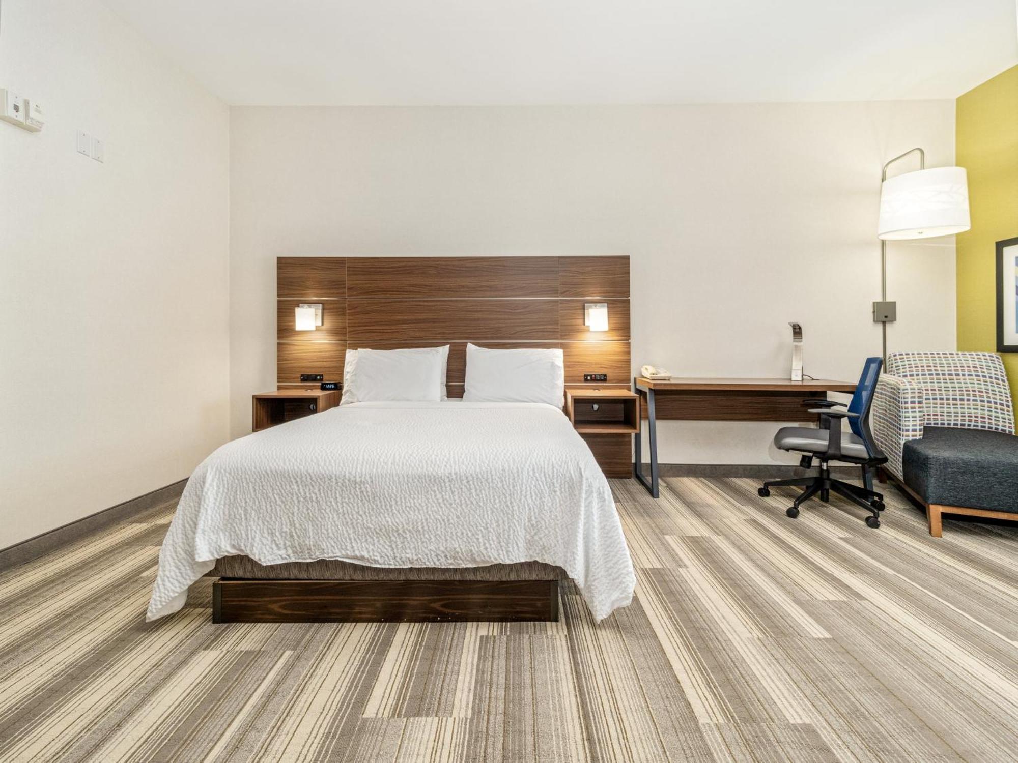 Holiday Inn Express & Suites Medicine Hat By Ihg Eksteriør billede